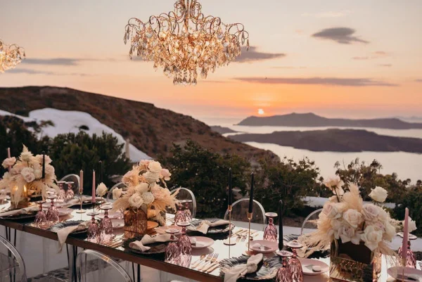 14 Beautiful Wedding Venues in Santorini