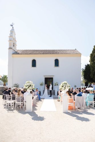 Celebrate your love by the sea at the enchanting Church of Ypapanti, Corfu’s most breathtaking wedding venue.