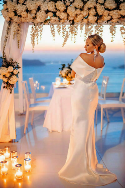 romantic wedding in santorini