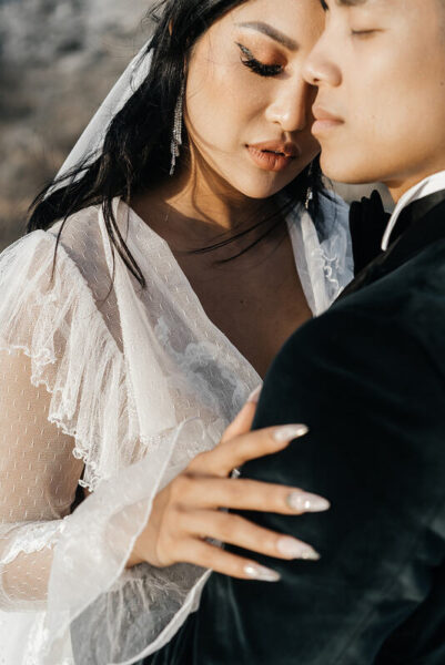 Elegant wedding in Santorini